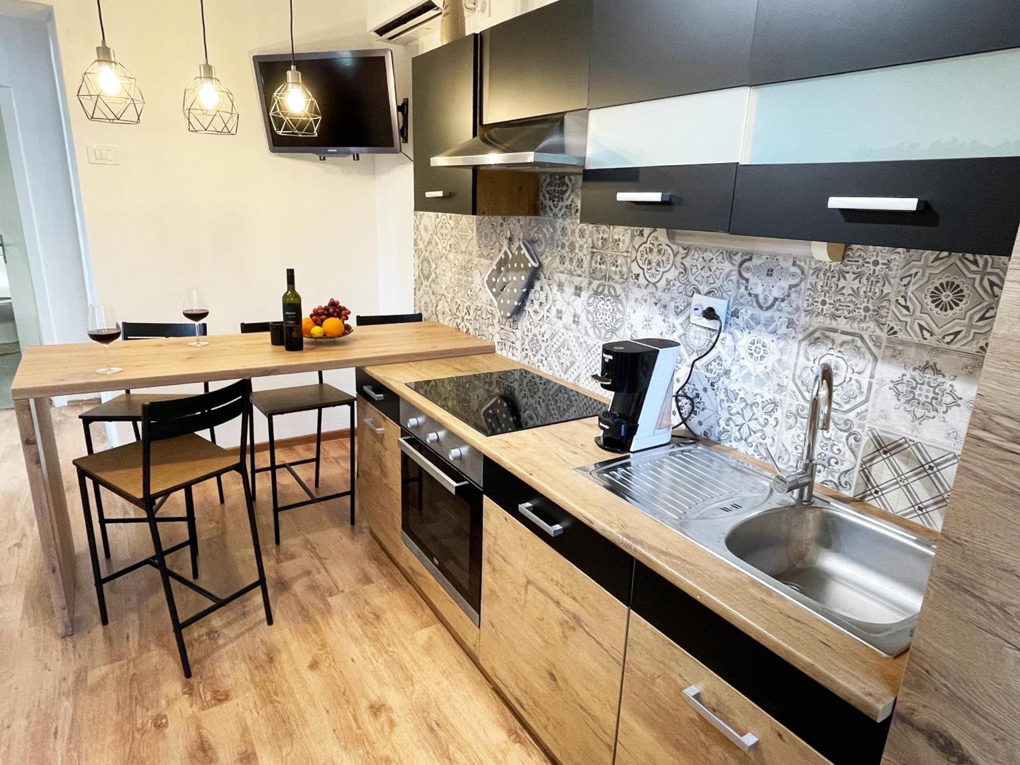 Cute Apartment In Rijeka Near Beach With Parking Dış mekan fotoğraf